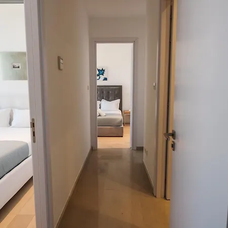Center 2br Flat, 26th Floor View, Pool & Gym Nicosia