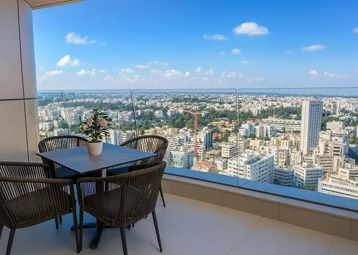 360 Sky Residence, Gym & Pool - 26th Floor * ニコシア