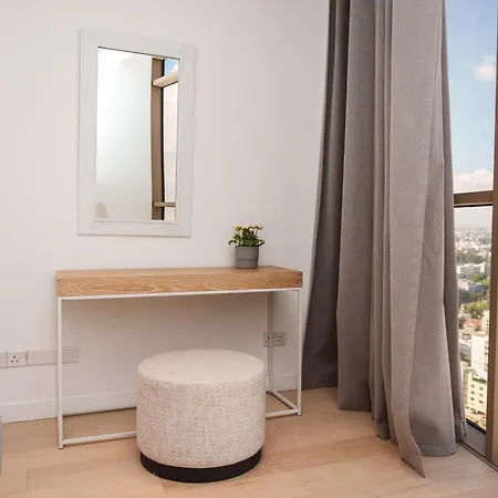 360 Sky Residence, Gym & Pool - 26th Floor ניקוסיה